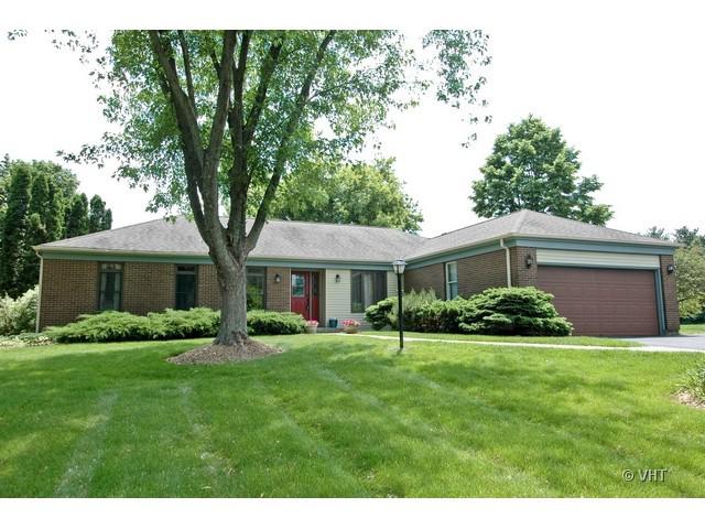 7713 Carriage Dr., Crystal Lake, IL 60012