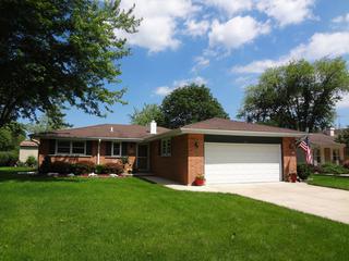 7605 Knottingham Ln., Downers Grove, IL 60516