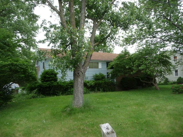 7s361 Midfield Dr., Aurora, IL 60506