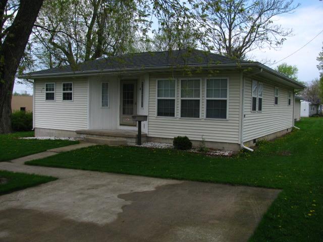 305 E Summer St., Paxton, IL 60957