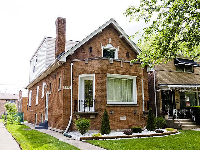 7955 S Blackstone Ave., Chicago, IL 60617