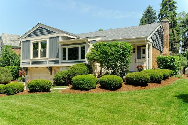 271 Sunset Ave., Glen Ellyn, IL 60137