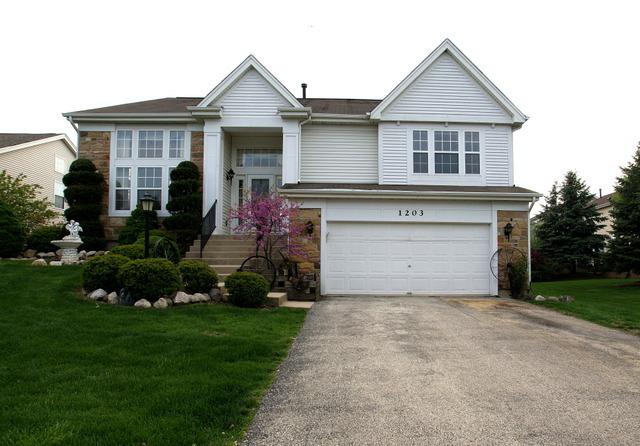 1203 Windemere Cir., Gurnee, IL 60031