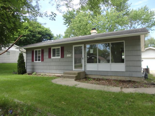 140 Sweetbriar Ct., South Elgin, IL 60177