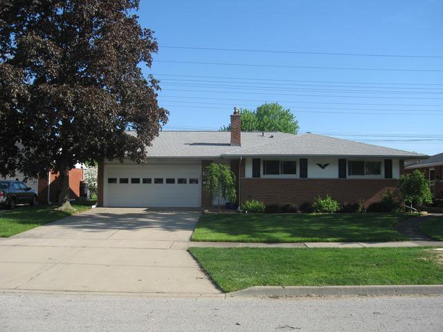 320 W Kathleen Dr., Des Plaines, IL 60016