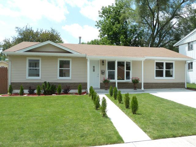 706 Geneva Ave., Romeoville, IL 60446
