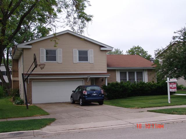 2629 Lydia St., Waukegan, IL 60085