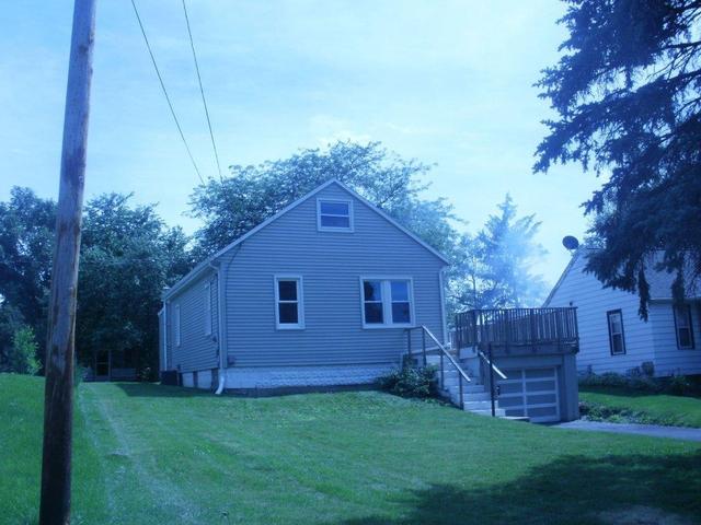 146 Oak Dr., Dekalb, IL 60115