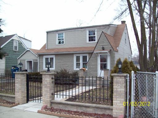 7038 W 74th St., Nottingham Park, IL 60638