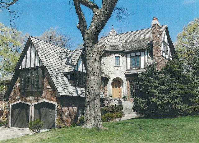 326 Harris Ave., Clarendon Hills, IL 60514