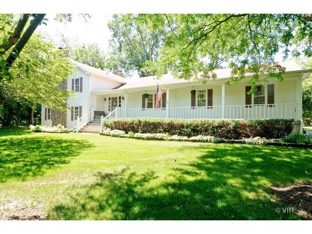 32 Lagoon Dr., Hawthorn Woods, IL 60047