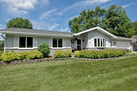 1222 Division St., Barrington, IL 60010