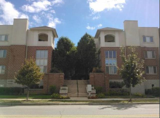 210 Des Plaines Ave. #E, Forest Park, IL 60130