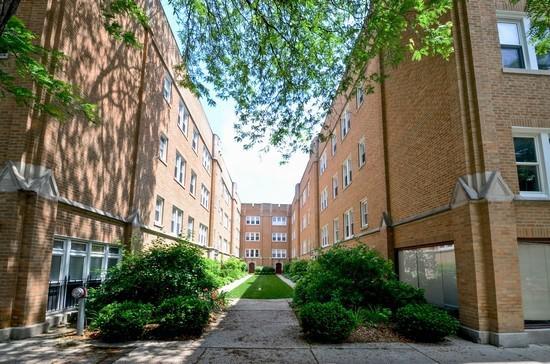 2541.5 Prairie Ave. #2, Evanston, IL 60201