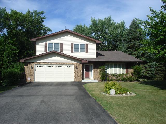 27869 N Lakeview Cir., Wauconda, IL 60084