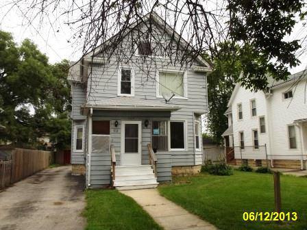 424 Marion Ave., Aurora, IL 60505