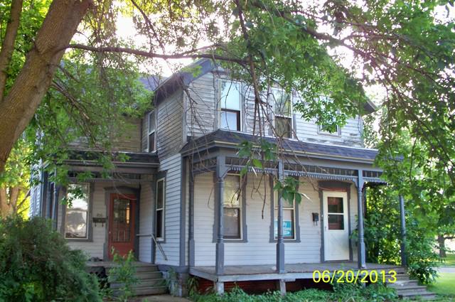 206 S 1st St., Princeton, IL 61356