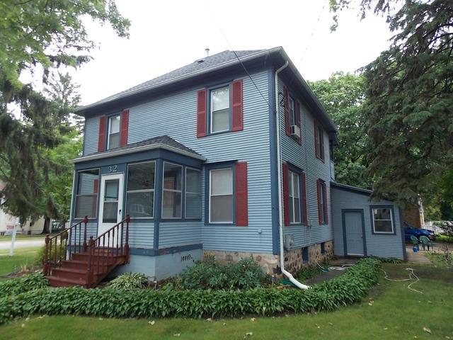 32 S Division St., Algonquin, IL 60102