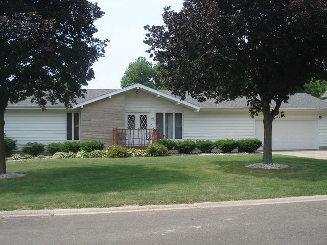 406 E Charles St., Ashkum, IL 60911
