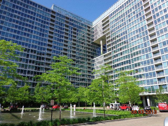 9715 Woods Dr. #1303, Skokie, IL 60077