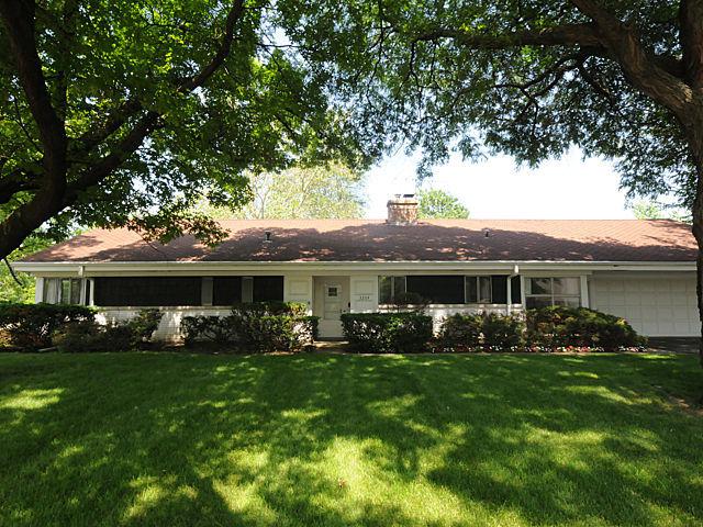 3264 Sprucewood Ln., Wilmette, IL 60091