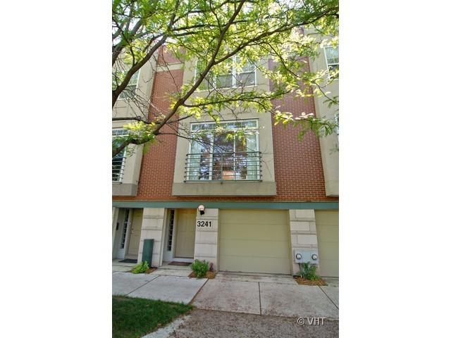 3241 N Ravenswood Ave., Chicago, IL 60657
