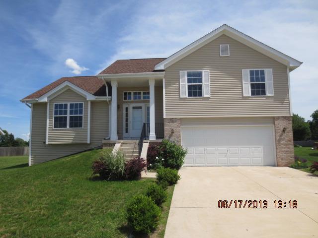 8603 Tim Ln., Machesney Park, IL 61115
