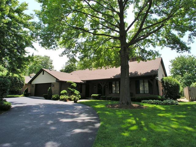 1220 Carriage Ln., La Grange, IL 60525