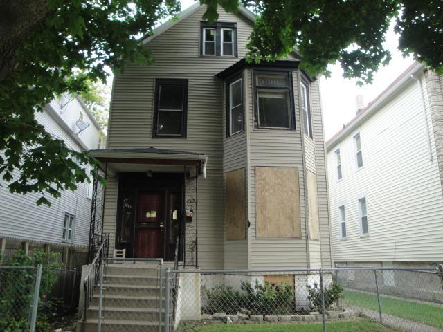 8423 S Muskegon Ave., Chicago, IL 60649
