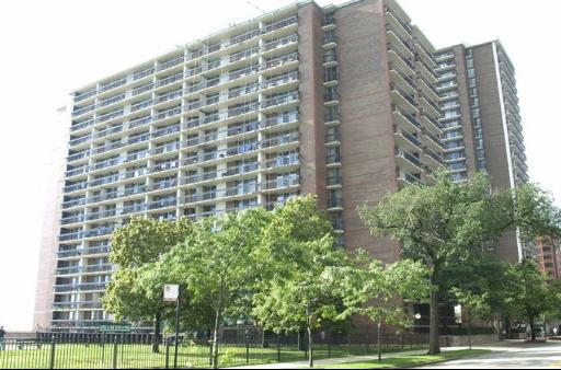 5901 N Sheridan Rd. #11F, Chicago, IL 60660
