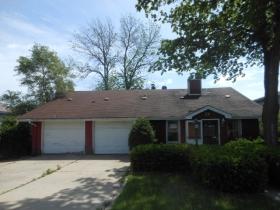 17 Washington Ter., Waukegan, IL 60085