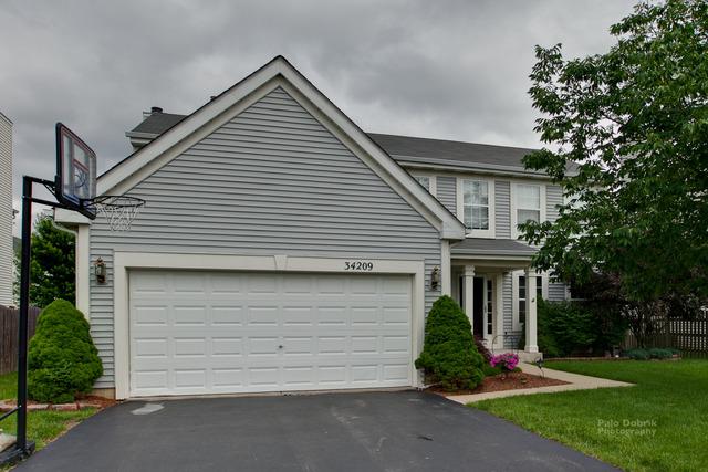 34209 Wineberry Ln., Round Lake, IL 60073