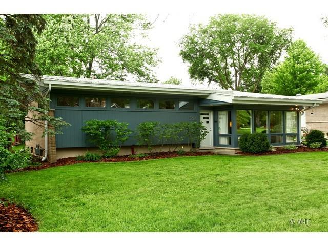 364 Lorraine Rd., Glen Ellyn, IL 60137