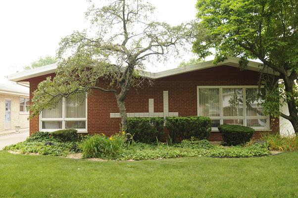 10428 S Laporte Ave., Oak Lawn, IL 60453