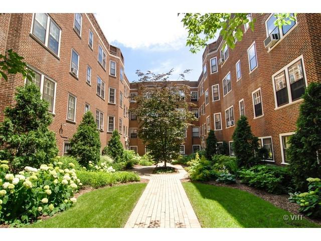 216 S Maple Ave. #36, Oak Park, IL 60302