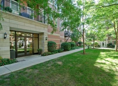 247 W Scott St. #202, Chicago, IL 60610