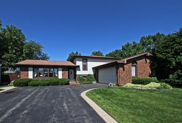 820 Harrow Ct., Addison, IL 60101