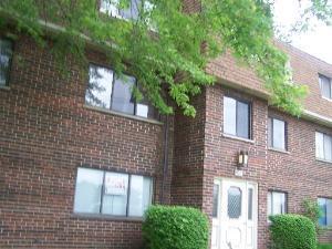 1442 Carol Ct. #1B, Palatine, IL 60074