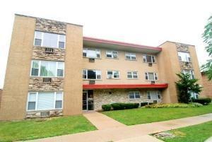 415 S Maple Ave. #303, Oak Park, IL 60302