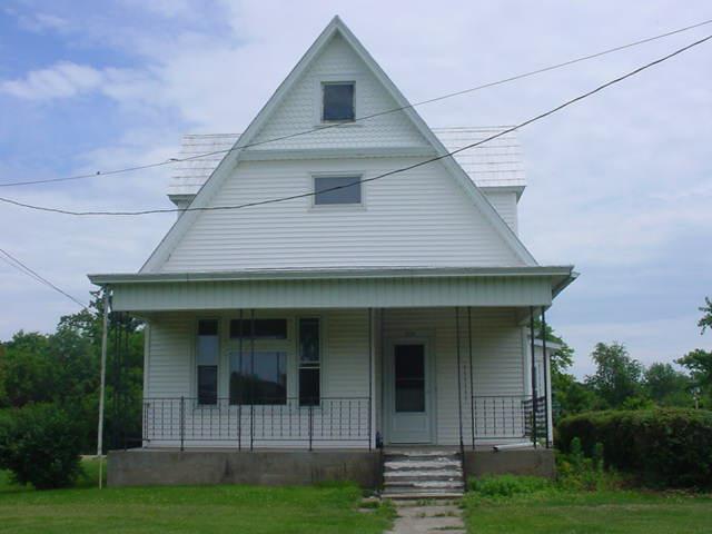 300 E North St., Wyanet, IL 61379