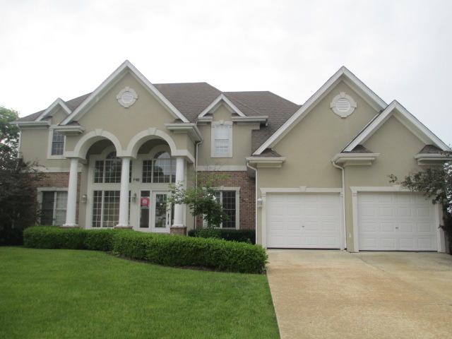 2S391 Chaucer Ct., Glen Ellyn, IL 60137