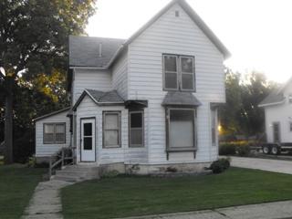805 Douglas Ave., Ashton, IL 61006