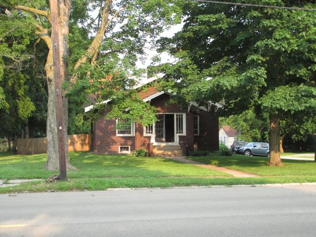 407 W Main St., Lamoille, IL 61330