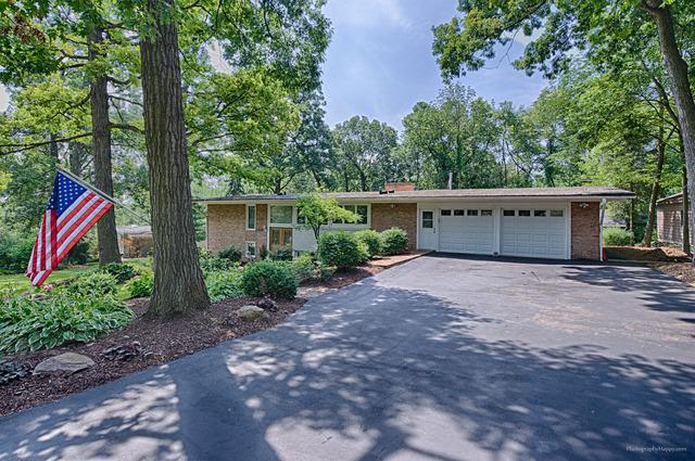 22W785 Red Oak Dr., Glen Ellyn, IL 60137