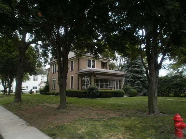 2027 Fifth St., Peru, IL 61354