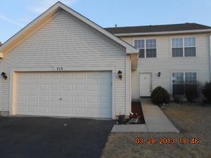713 Blackhawk Ln., Bolingbrook, IL 60440