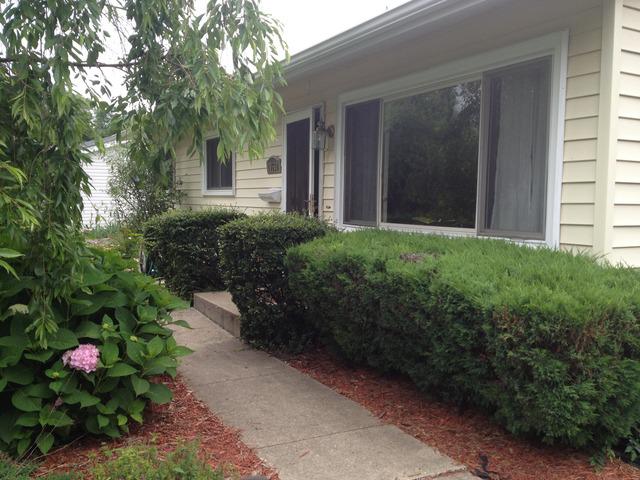 18560 Karen Ln., Gurnee, IL 60031