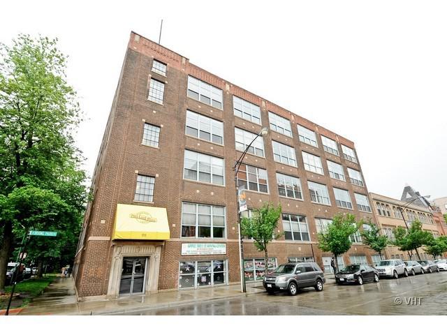1733 W Irving Park St. #402, Chicago, IL 60613