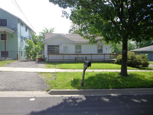 31 N Sumner Ave., Aurora, IL 60505