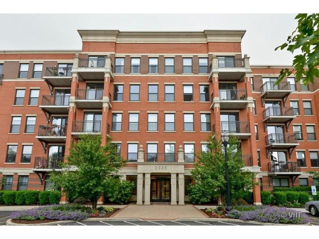 2335 W Belle Plaine Ave. #516, Chicago, IL 60618